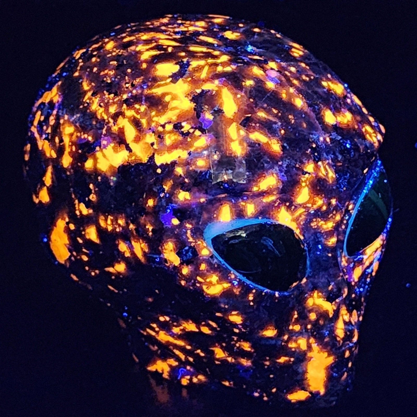 Yooperlite Star Being Alien Crystal Skull 3.3" - Flame Stone!