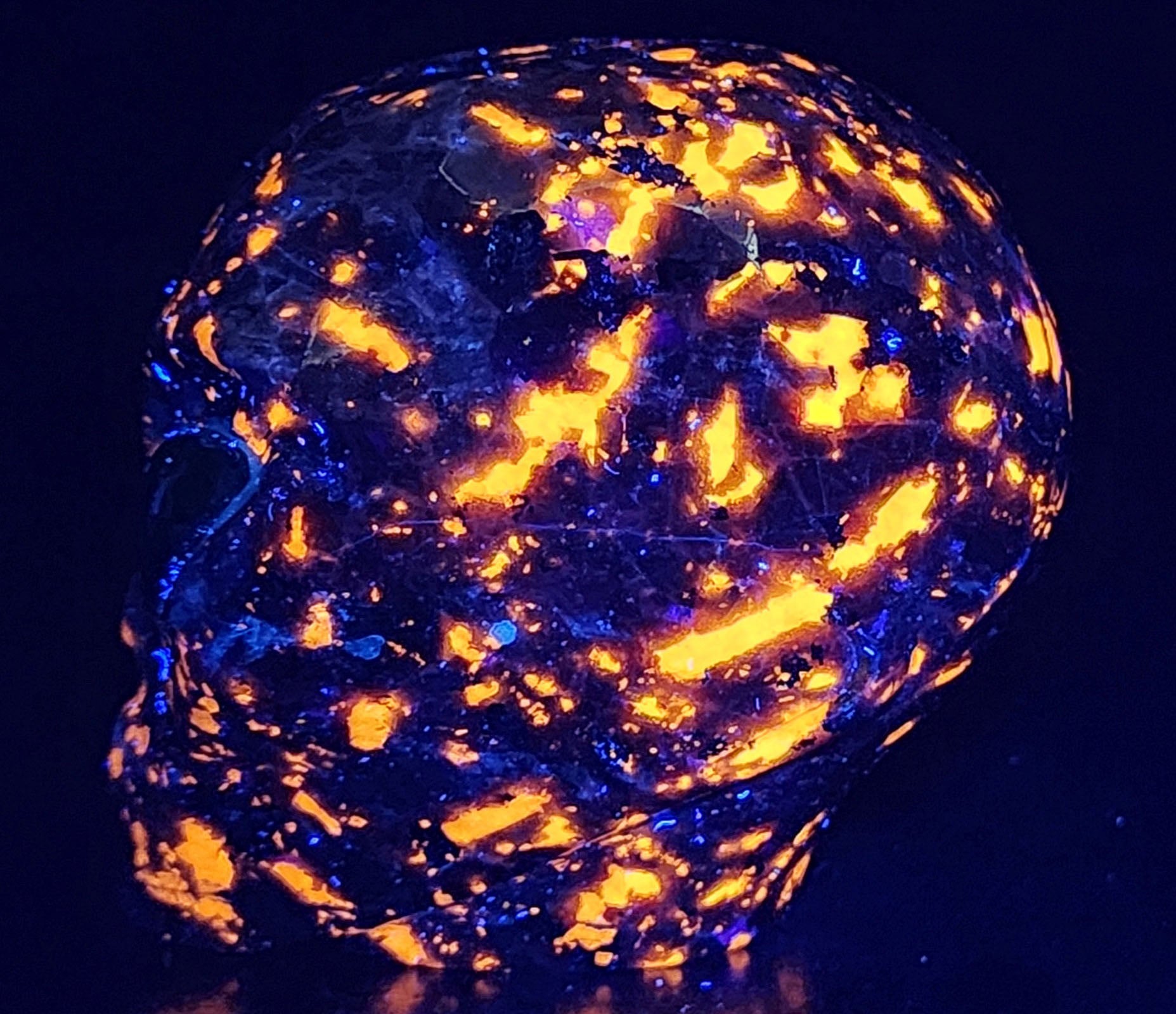 Yooperlite Star Being Alien Crystal Skull 3.3" - Flame Stone!