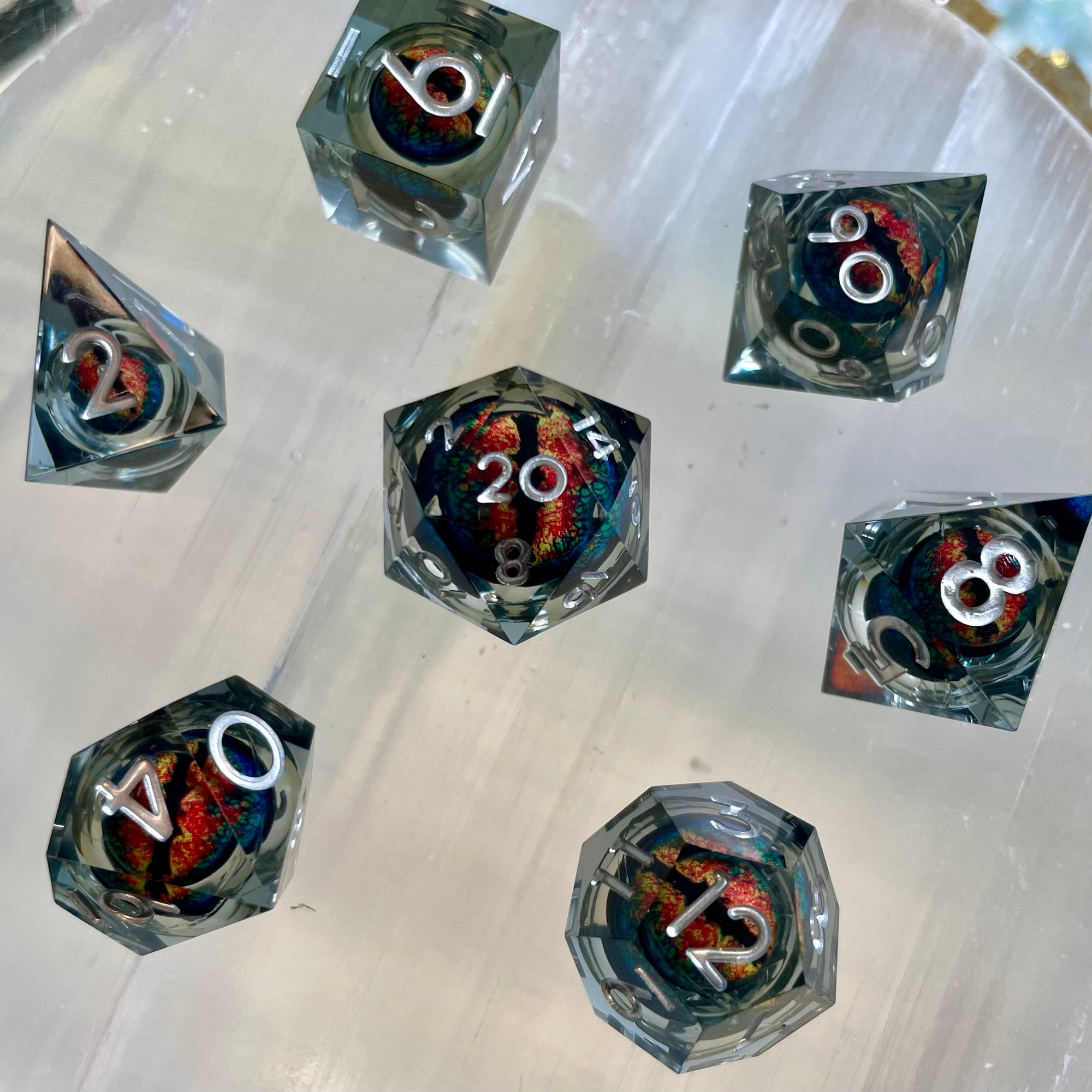 Flowable Liquid Dragon Eyeball Dice 7-piece D&D Sharp Resin Inclusion Dice