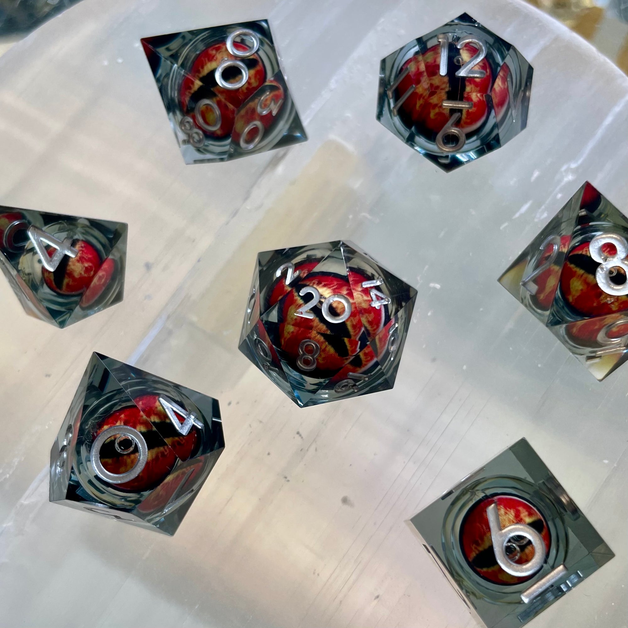 Flowable Liquid Dragon Eyeball Dice 7-piece D&D Sharp Resin Inclusion Dice