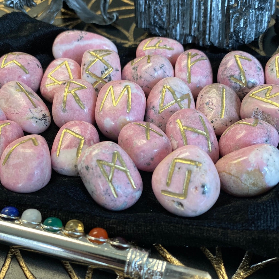 Runes - Futhark - Cast a Stone